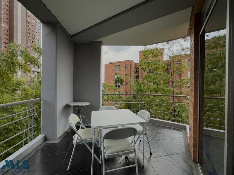 Apartamento en venta Antioquia Medellín El Tesoro 66 m2 Habitaciones 1 Baños 2 Garajes 1 Precio $670000000