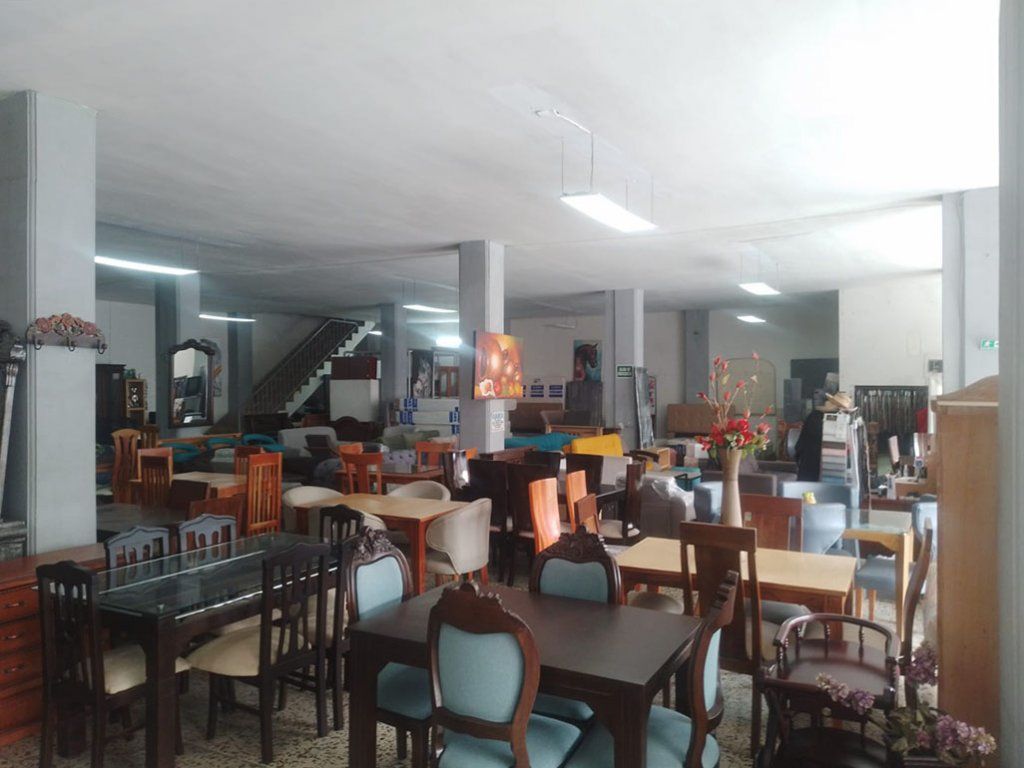 Local en arriendo Antioquia Itagüí Simón Bolívar 400 m2 Habitaciones 0 Baños 1 Garajes 0 Precio $25000000