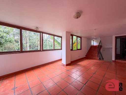 Finca en arriendo Antioquia Envigado Loma Del Atravesado 280 m2 Habitaciones 6 Baños 4 Garajes 2 Precio $8500000