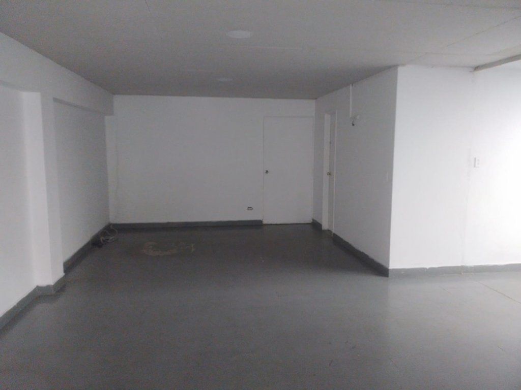 Bodega en arriendo Antioquia Itagüí San Fernando 120 m2 Habitaciones 0 Baños 2 Garajes 1 Precio $3700000