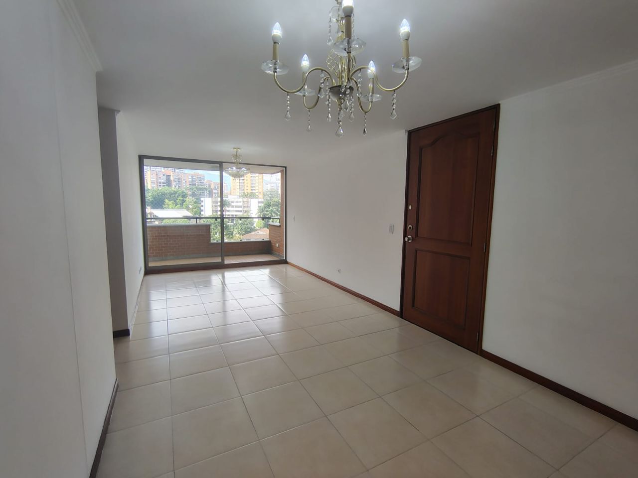 Apartamento en arriendo Antioquia Medellín Los Balsos No 1 120 m2 Habitaciones 3 Baños 3 Garajes 2 Precio $7200000