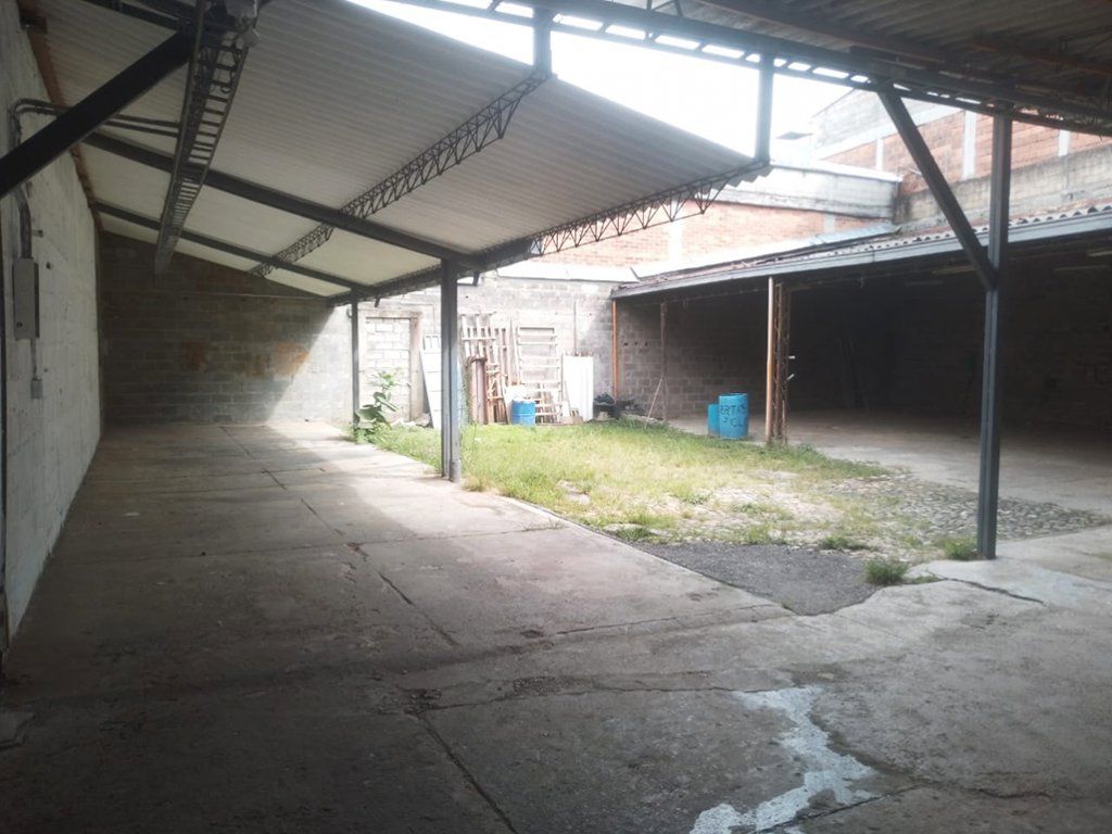 Bodega en arriendo Antioquia Itagüí Ditaires 650 m2 Habitaciones 0 Baños 6 Garajes 2 Precio $17000000