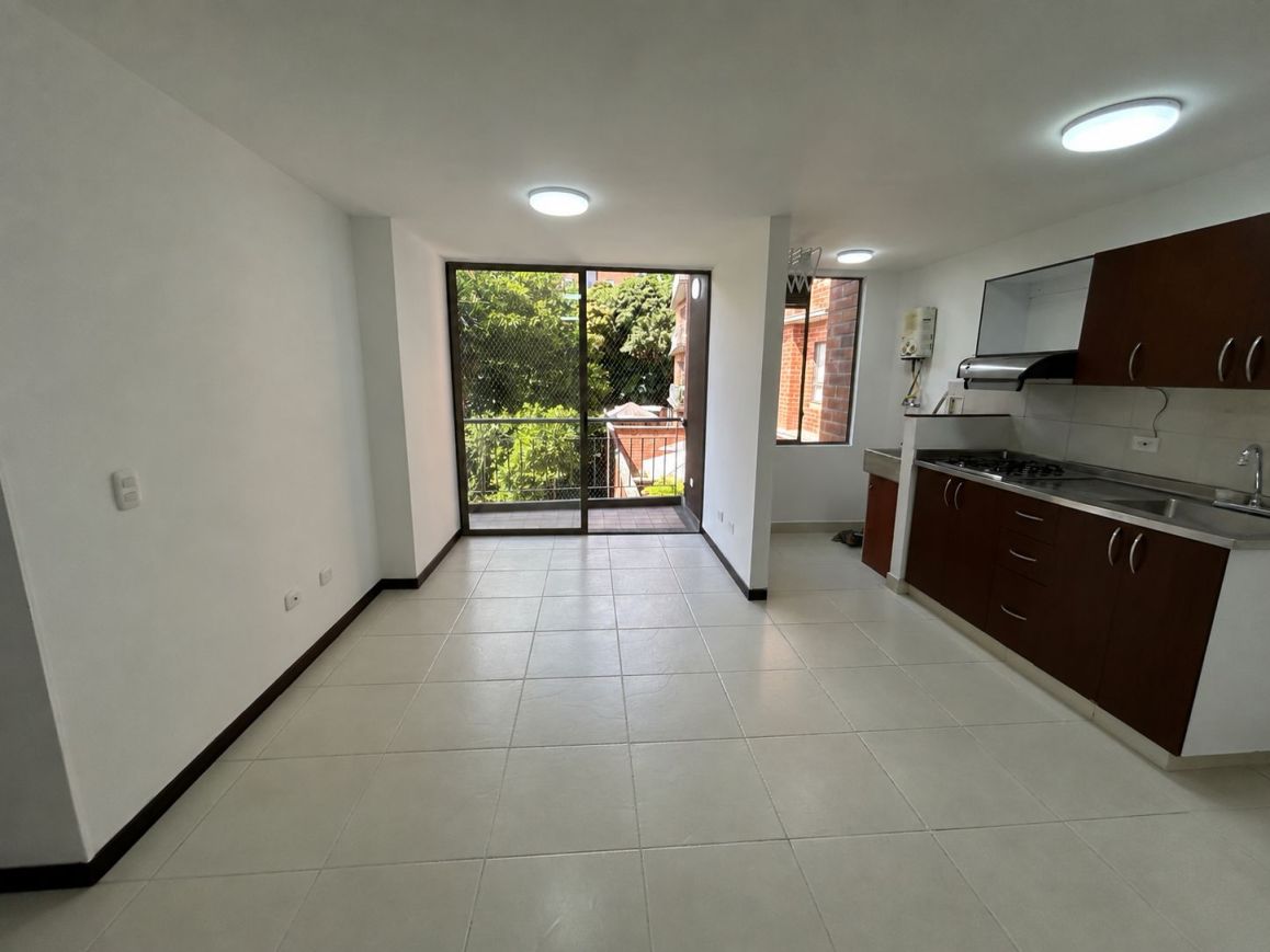 Apartamento en arriendo Antioquia Envigado Las Casitas 70 m2 Habitaciones 3 Baños 2 Garajes 1 Precio $3200000