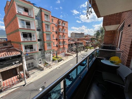 Apartamento en venta Antioquia Envigado El Dorado 92 m2 Habitaciones 3 Baños 2 Garajes 1 Precio $750000000