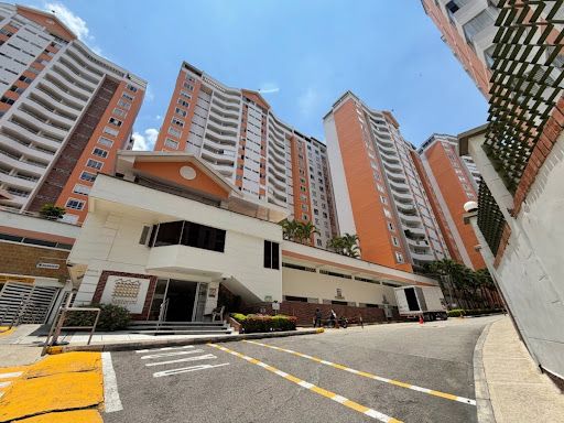 Apartamento en arriendo Santander Floridablanca Cañaveral 120 m2 Habitaciones 3 Baños 2 Garajes 2 Precio $3800000