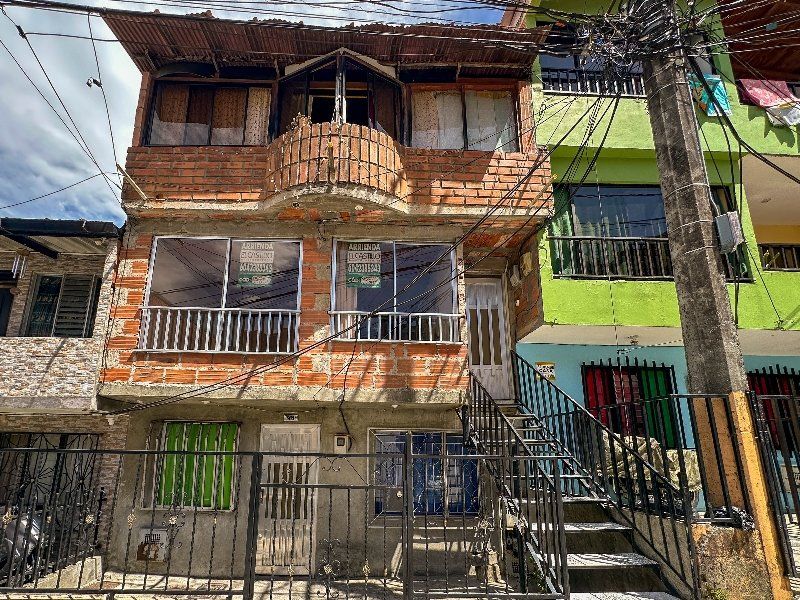 Casa en arriendo Antioquia Medellín Doce De Octubre No2 95 m2 Habitaciones 3 Baños 1 Garajes 0 Precio $1250000