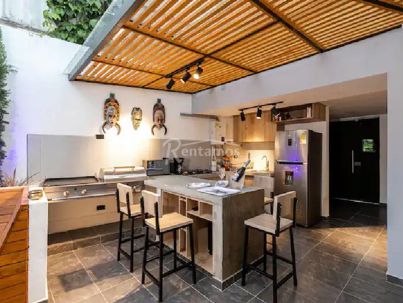 Local en arriendo Antioquia Medellín Patio Bonito 160 m2 Habitaciones 0 Baños 3 Garajes 0 Precio $16000000