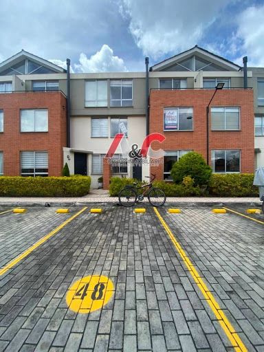 Casa en arriendo Cundinamarca Mosquera El Porvenir I Etapa 111 m2 Habitaciones 3 Baños 3 Garajes 1 Precio $3004000