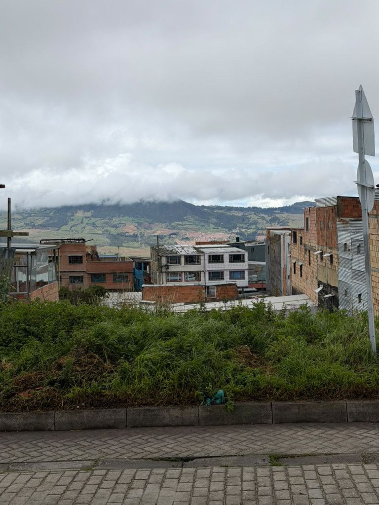 Lote en venta Cundinamarca Bogotá La Belleza 0 m2 Habitaciones 0 Baños 0 Garajes 0 Precio $300000000