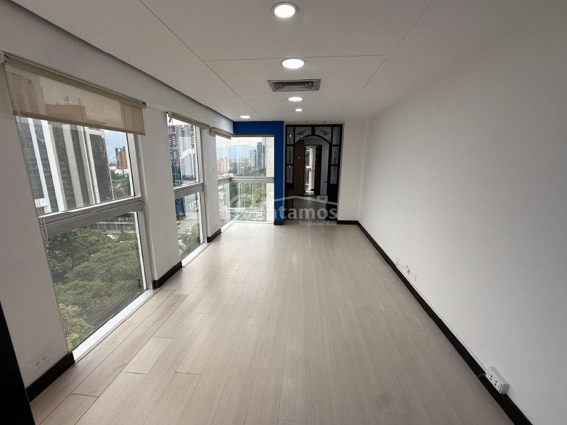 Oficina en arriendo Antioquia Medellín Villa Carlota 45 m2 Habitaciones 0 Baños 1 Garajes 4 Precio $3400000