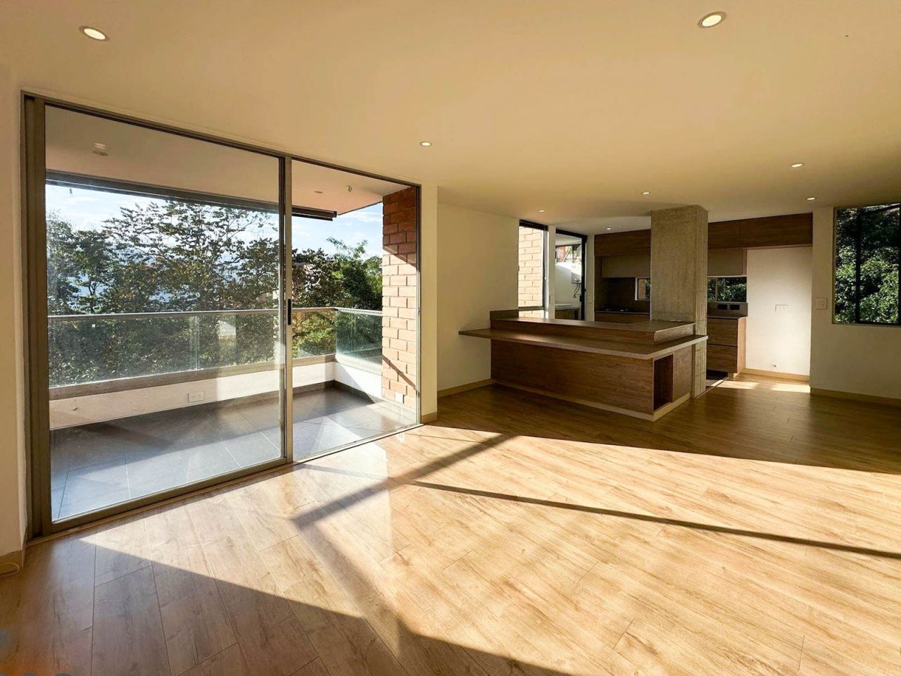 Apartamento en venta Antioquia Envigado Zúñiga 76 m2 Habitaciones 2 Baños 2 Garajes 1 Precio $689000000