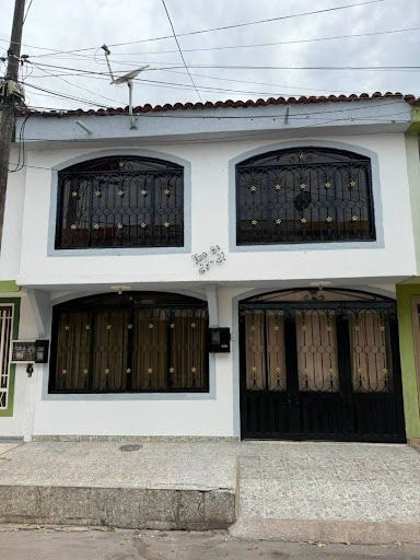 Casa en arriendo o venta Huila Neiva Los Cambulos 84 m2 Habitaciones 4 Baños 3 Garajes 1 Precio venta $382600000 Precio arriendo $1450000
