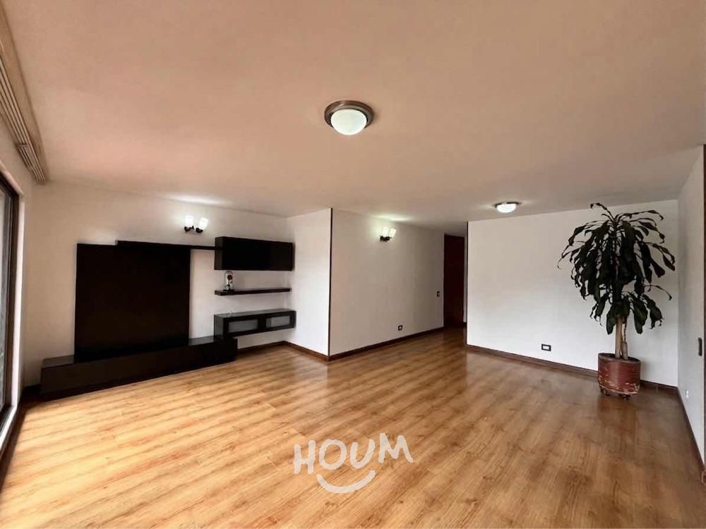 Apartamento en arriendo Cundinamarca Bogotá La Uribe 96 m2 Habitaciones 3 Baños 3 Garajes 2 Precio $3800000