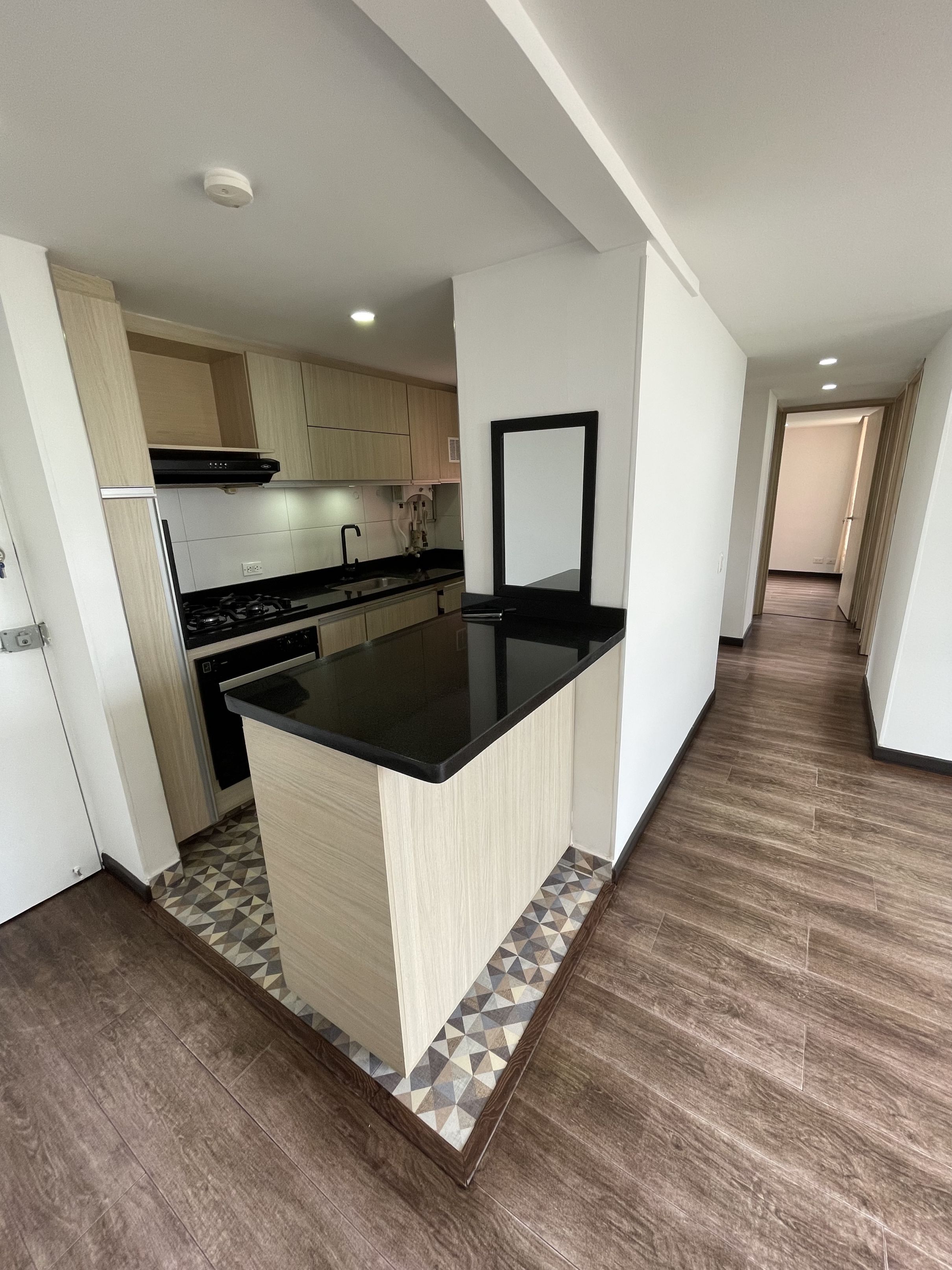 Apartamento en venta Cundinamarca Madrid Cr Redil Hacienda Casablanca 57 m2 Habitaciones 3 Baños 2 Garajes 0 Precio $190000000