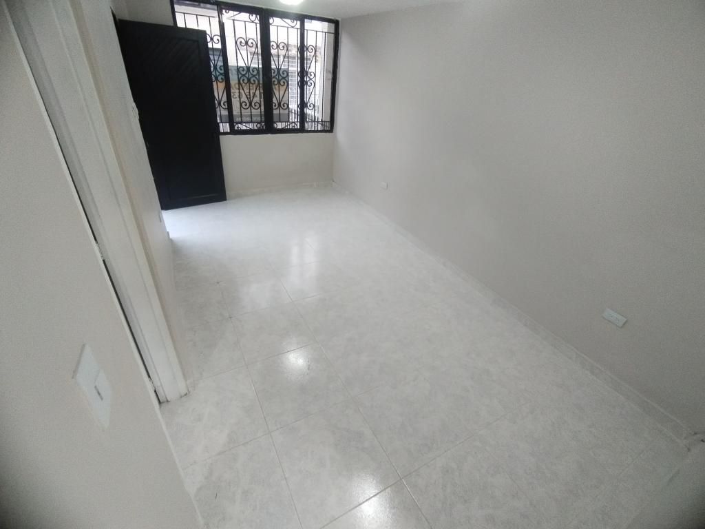 Casa en arriendo Valle Del Cauca Cali Los Guayacanes 45 m2 Habitaciones 2 Baños 1 Garajes 0 Precio $950000