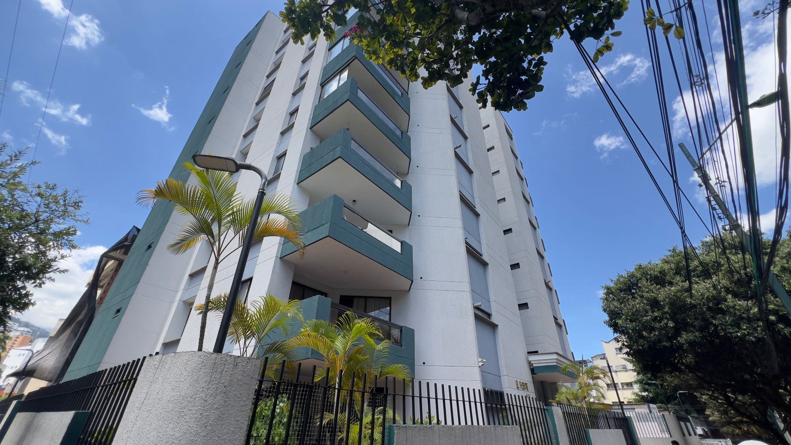 Apartamento en venta Santander Bucaramanga Sotomayor 177 m2 Habitaciones 4 Baños 4 Garajes 2 Precio $850000000