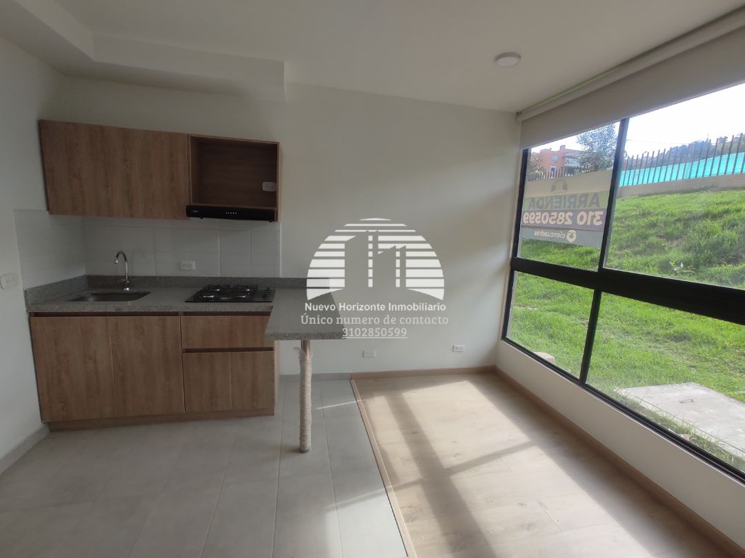 Apartaestudio en venta Cundinamarca Bogotá Cjr Salerno 35 m2 Habitaciones 1 Baños 1 Garajes 0 Precio $260000000