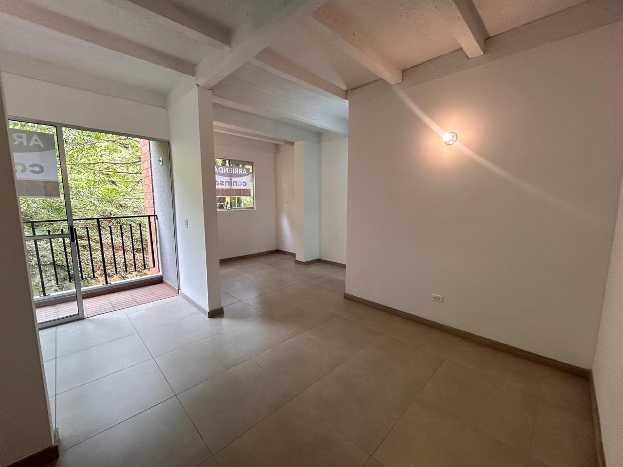 Apartamento en arriendo Antioquia Sabaneta La Barquereña 65 m2 Habitaciones 2 Baños 2 Garajes 1 Precio $2200000