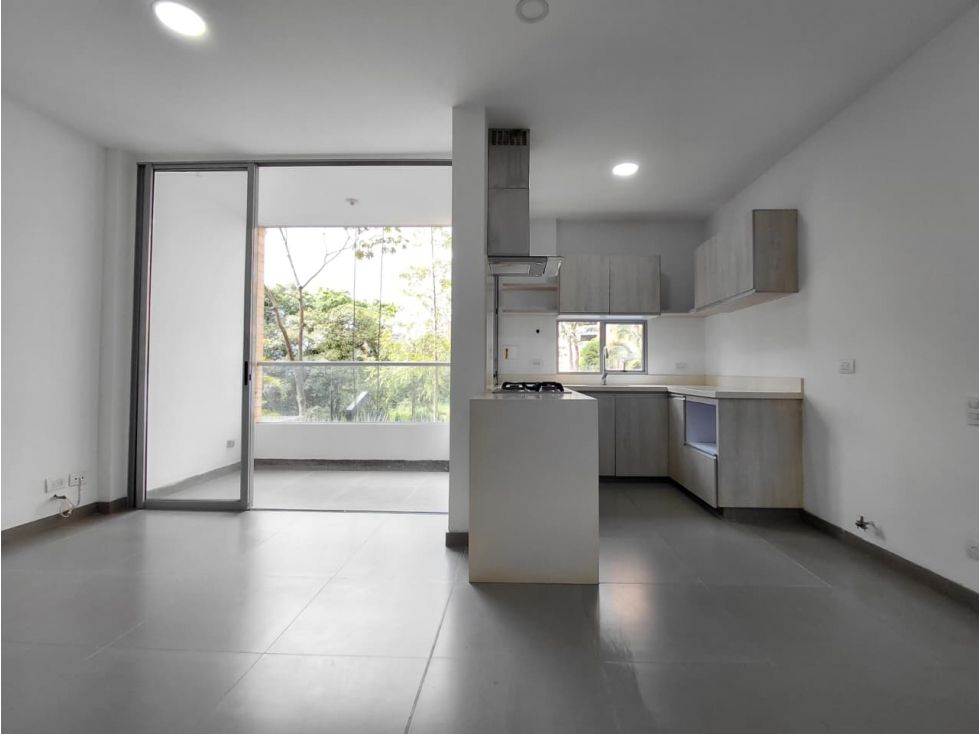 Apartamento en arriendo Antioquia Envigado El Chinguí 70 m2 Habitaciones 2 Baños 2 Garajes 1 Precio $3800000