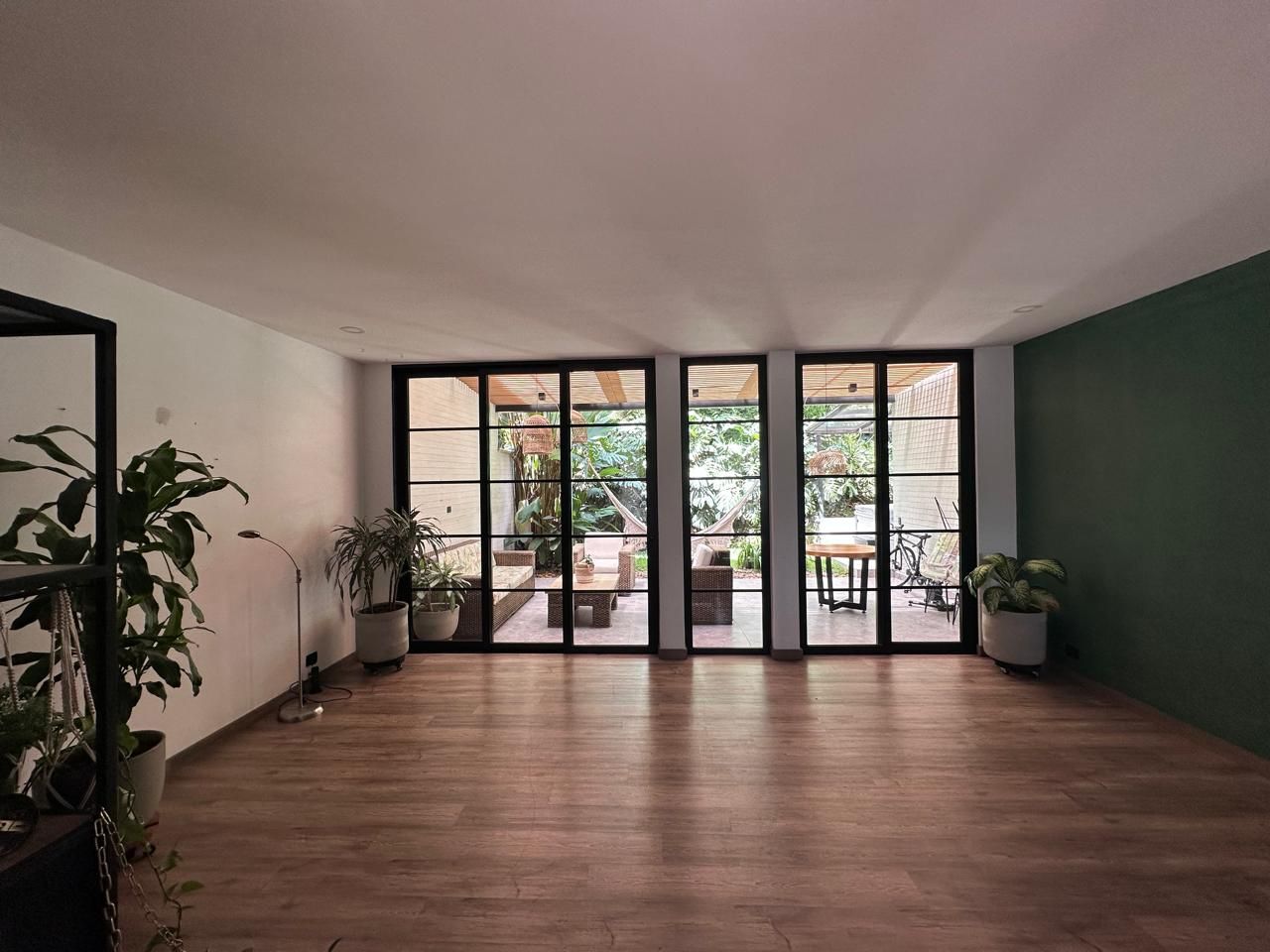 Casa en venta Antioquia Medellín El Tesoro 216 m2 Habitaciones 3 Baños 4 Garajes 2 Precio $1500000000