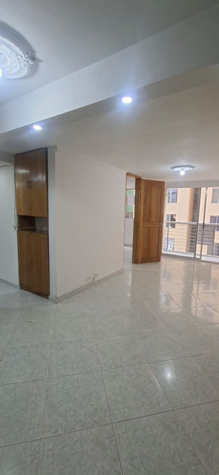 Apartamento en arriendo Antioquia Medellín Villanueva 70 m2 Habitaciones 3 Baños 2 Garajes 0 Precio $2200000