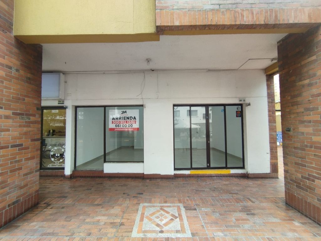 Local en arriendo Valle Del Cauca Cali Centenario 30 m2 Habitaciones 0 Baños 1 Garajes 0 Precio $2800000