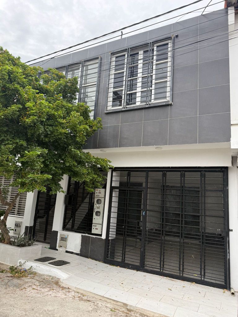 Apartamento en arriendo Norte De Santander Cúcuta Prados Del Este 100 m2 Habitaciones 3 Baños 2 Garajes 0 Precio $1200000