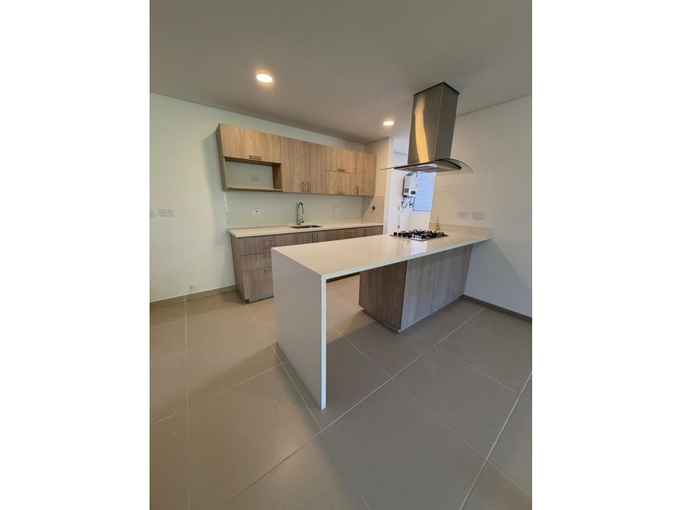 Apartamento en arriendo Antioquia Envigado El Salado 99 m2 Habitaciones 3 Baños 2 Garajes 2 Precio $4600000