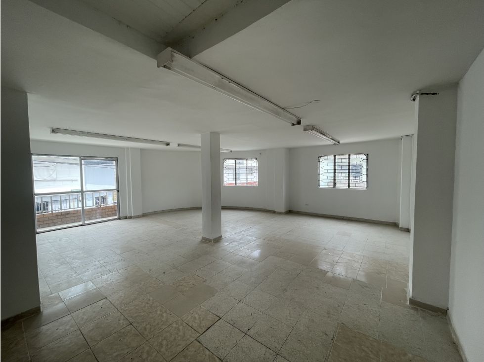 Oficina en arriendo Antioquia Medellín Medellín 254 m2 Habitaciones 0 Baños 2 Garajes 0 Precio $2500000