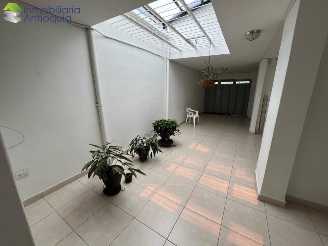 Casa en venta Antioquia Medellín Corazon De Jesus 172 m2 Habitaciones 5 Baños 3 Garajes 2 Precio $658000900