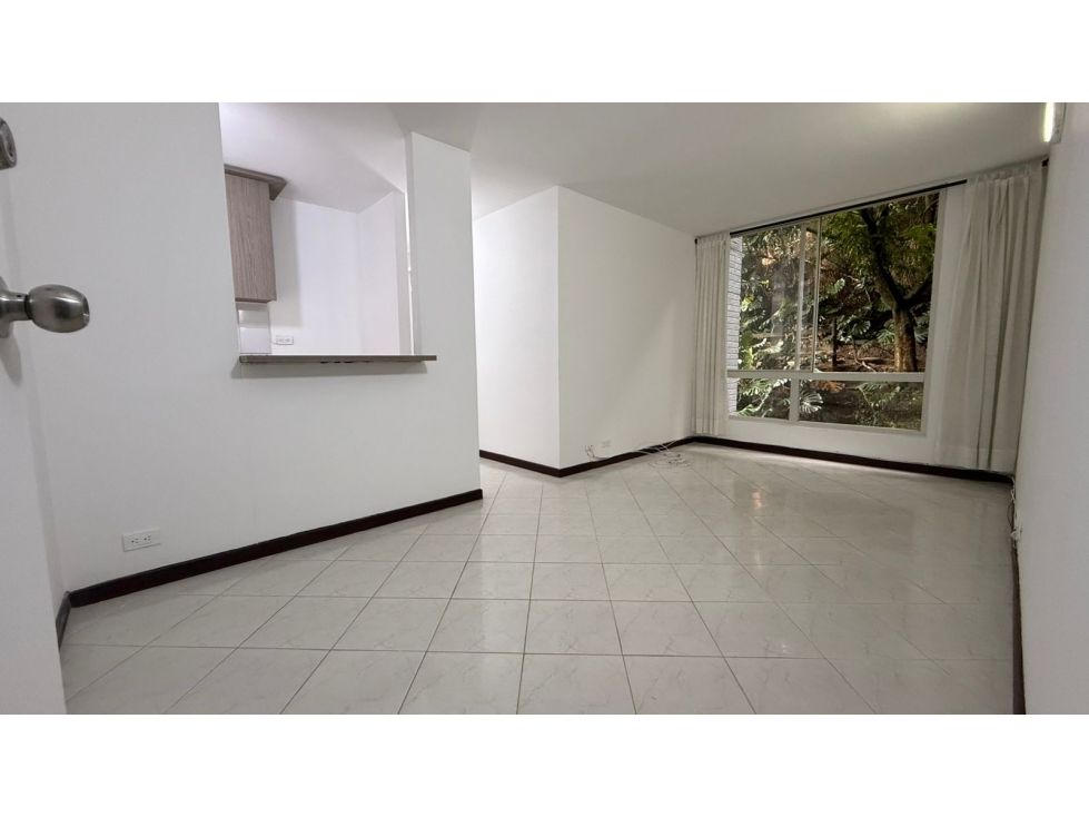 Apartamento en arriendo Antioquia Medellín Castropol 60 m2 Habitaciones 3 Baños 2 Garajes 1 Precio $2790000