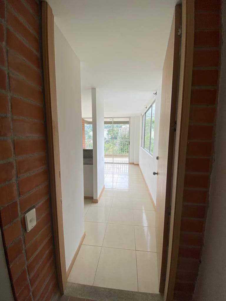 Apartamento en arriendo Valle Del Cauca Cali Aguacatal 60 m2 Habitaciones 3 Baños 2 Garajes 2 Precio $2200000
