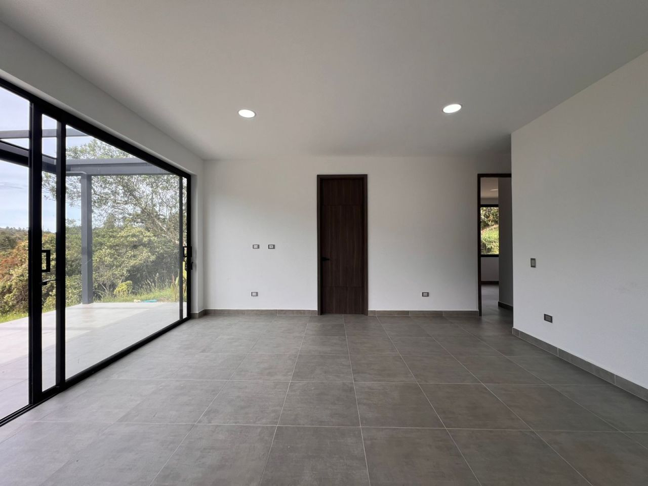 Casa en arriendo Antioquia Envigado Asd 150 m2 Habitaciones 3 Baños 4 Garajes 3 Precio $10000000
