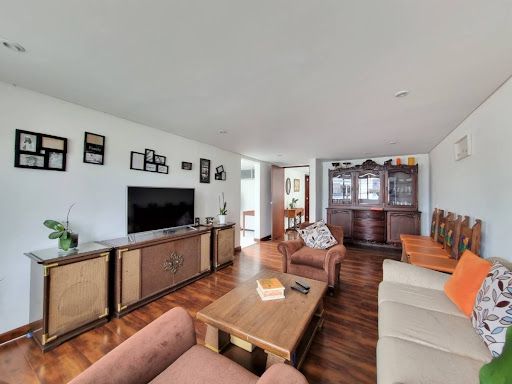 Casa en venta Cundinamarca Bogotá Polo Club 249 m2 Habitaciones 6 Baños 4 Garajes 2 Precio $1170000000