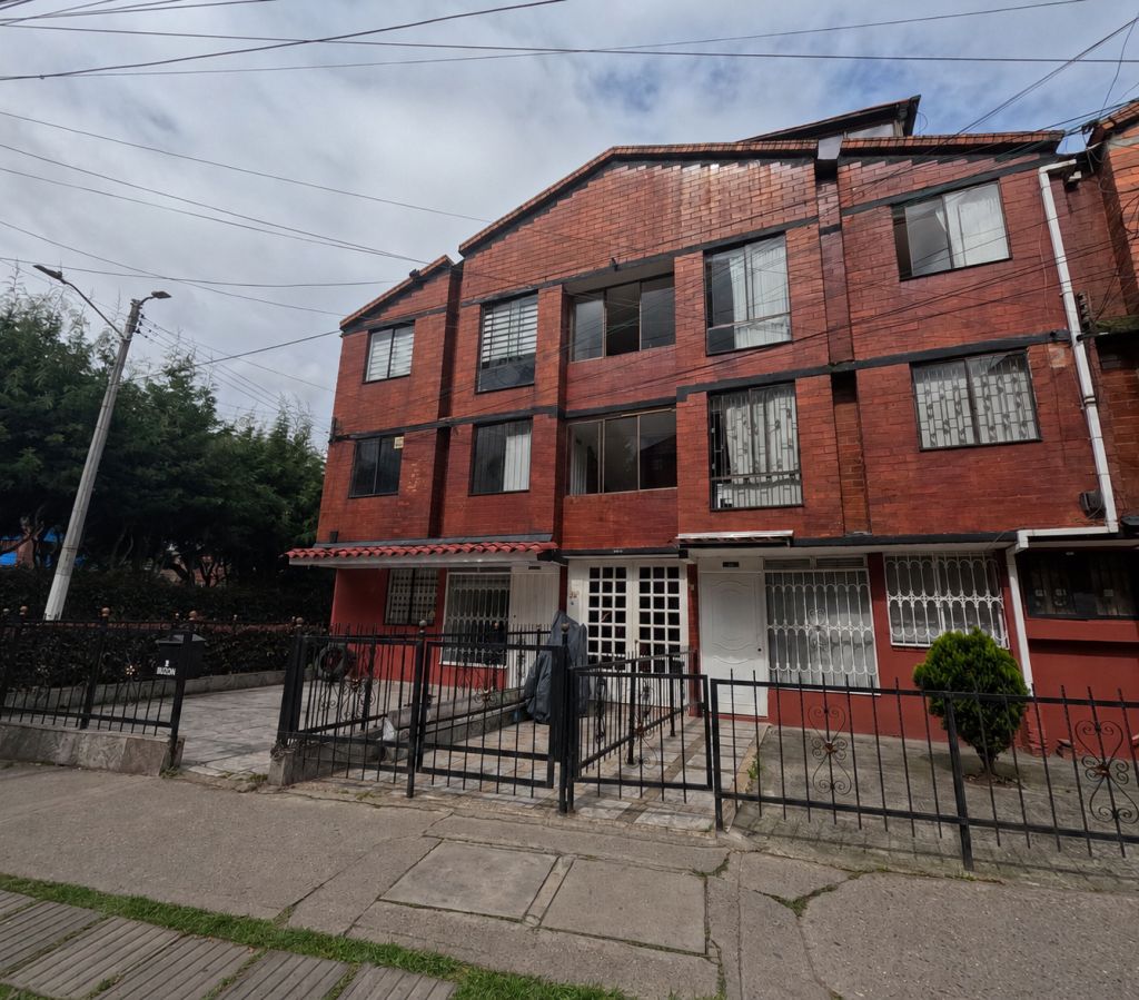 Apartamento en arriendo Cundinamarca Bogotá Villas De Granada Et I 56 m2 Habitaciones 3 Baños 1 Garajes 0 Precio $1250000