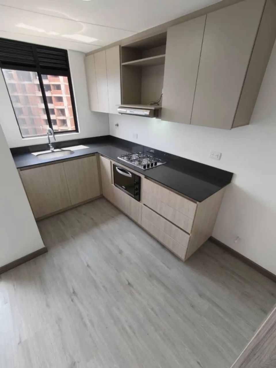 Apartamento en arriendo Antioquia Medellín Asomadera No 1 78 m2 Habitaciones 3 Baños 2 Garajes 1 Precio $2400000