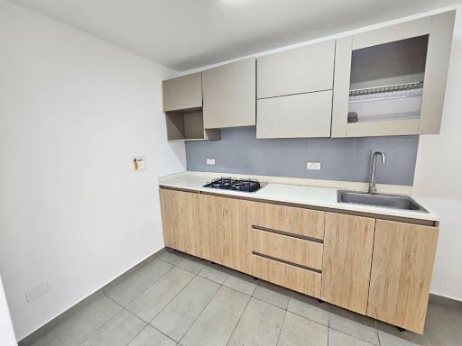 Casa en arriendo Antioquia Medellín Manila 380 m2 Habitaciones 6 Baños 2 Garajes 0 Precio $14000000