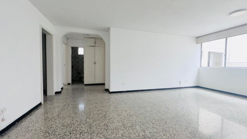 Apartamento en arriendo Valle Del Cauca Cali Granada 110 m2 Habitaciones 2 Baños 2 Garajes 1 Precio $1900000