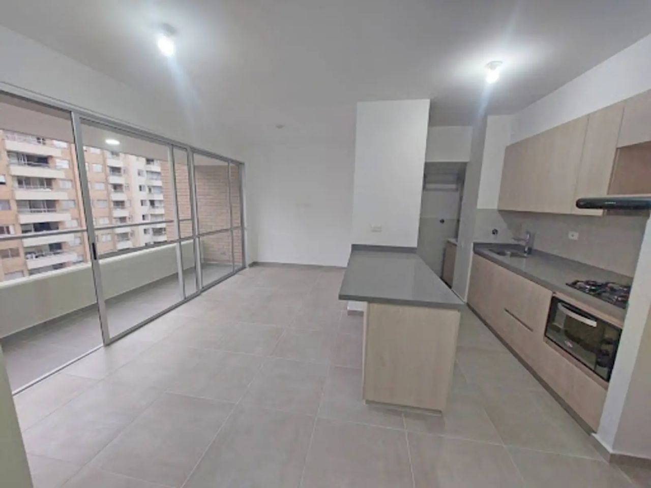 Apartamento en arriendo Antioquia Medellín La Candelaria 67 m2 Habitaciones 2 Baños 2 Garajes 1 Precio $2000000