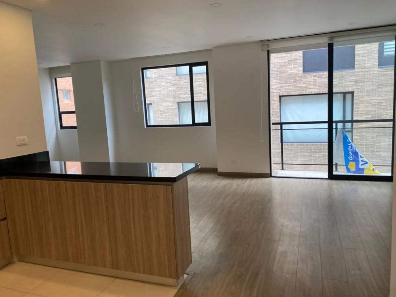 Apartamento en venta Cundinamarca Bogotá Santa Barbara Occidental 100 m2 Habitaciones 2 Baños 3 Garajes 2 Precio $700000000