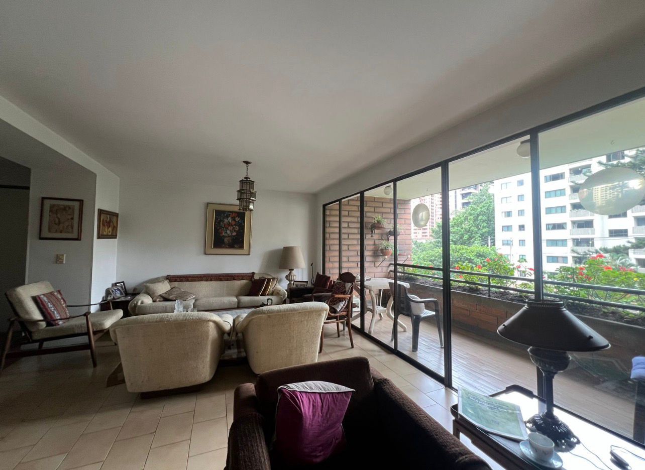 Apartamento en venta Antioquia Medellín Alejandria 145 m2 Habitaciones 3 Baños 2 Garajes 2 Precio $700000000