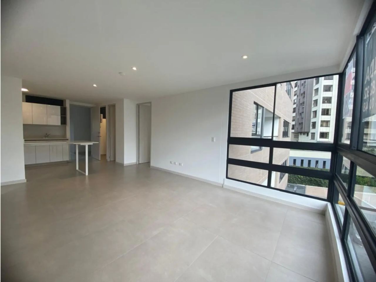 Apartamento en arriendo Antioquia Medellín La Candelaria 74 m2 Habitaciones 2 Baños 3 Garajes 1 Precio $2520000