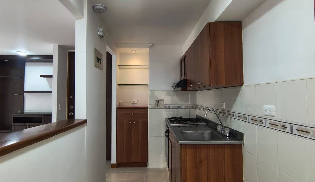Apartamento en arriendo Antioquia Envigado Jardines 70 m2 Habitaciones 3 Baños 2 Garajes 0 Precio $2800000