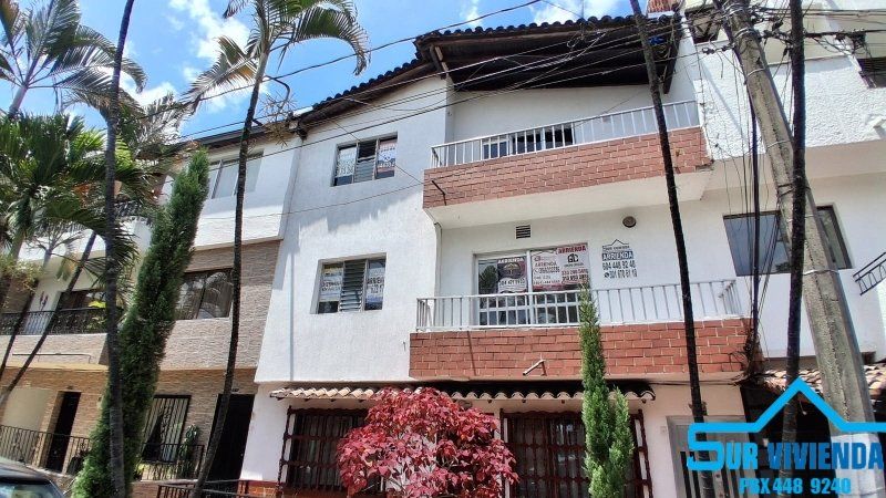 Casa en arriendo Antioquia Envigado Bucarest 95 m2 Habitaciones 4 Baños 2 Garajes 0 Precio $3000000
