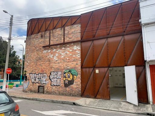 Bodega en arriendo Cundinamarca Bogotá Juan Xxiii 300 m2 Habitaciones 0 Baños 2 Garajes 1 Precio $16000000
