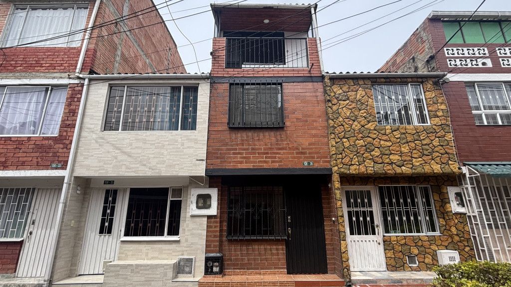 Casa en venta Cundinamarca Bogotá Los Alcaparros De Suba 93 m2 Habitaciones 3 Baños 2 Garajes 0 Precio $330000000