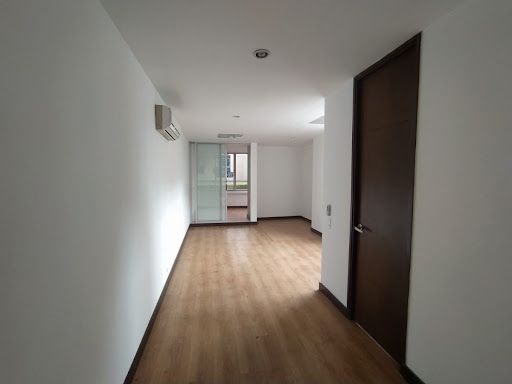 Oficina en arriendo Antioquia Medellín Urbanizacion Santa Maria De Oviedo 38 m2 Habitaciones 0 Baños 1 Garajes 1 Precio $3900000