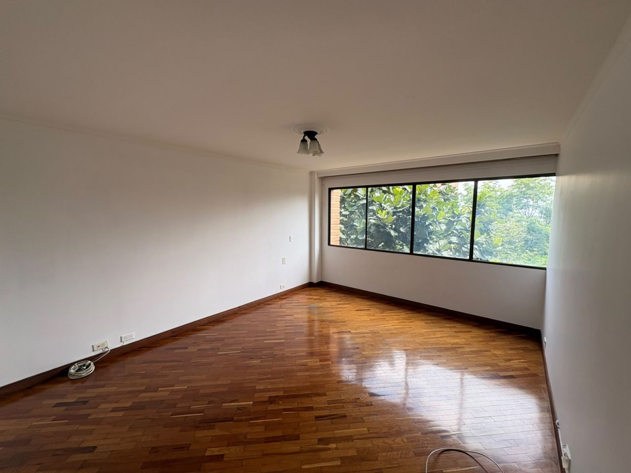 Apartamento en arriendo Antioquia Medellín Loreto 181 m2 Habitaciones 4 Baños 4 Garajes 2 Precio $5800000