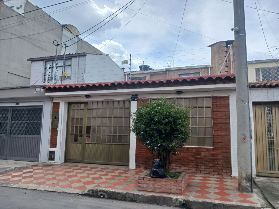 Casa en venta Cundinamarca Bogotá Americas Occidental Et I 160 m2 Habitaciones 4 Baños 3 Garajes 2 Precio $780000000