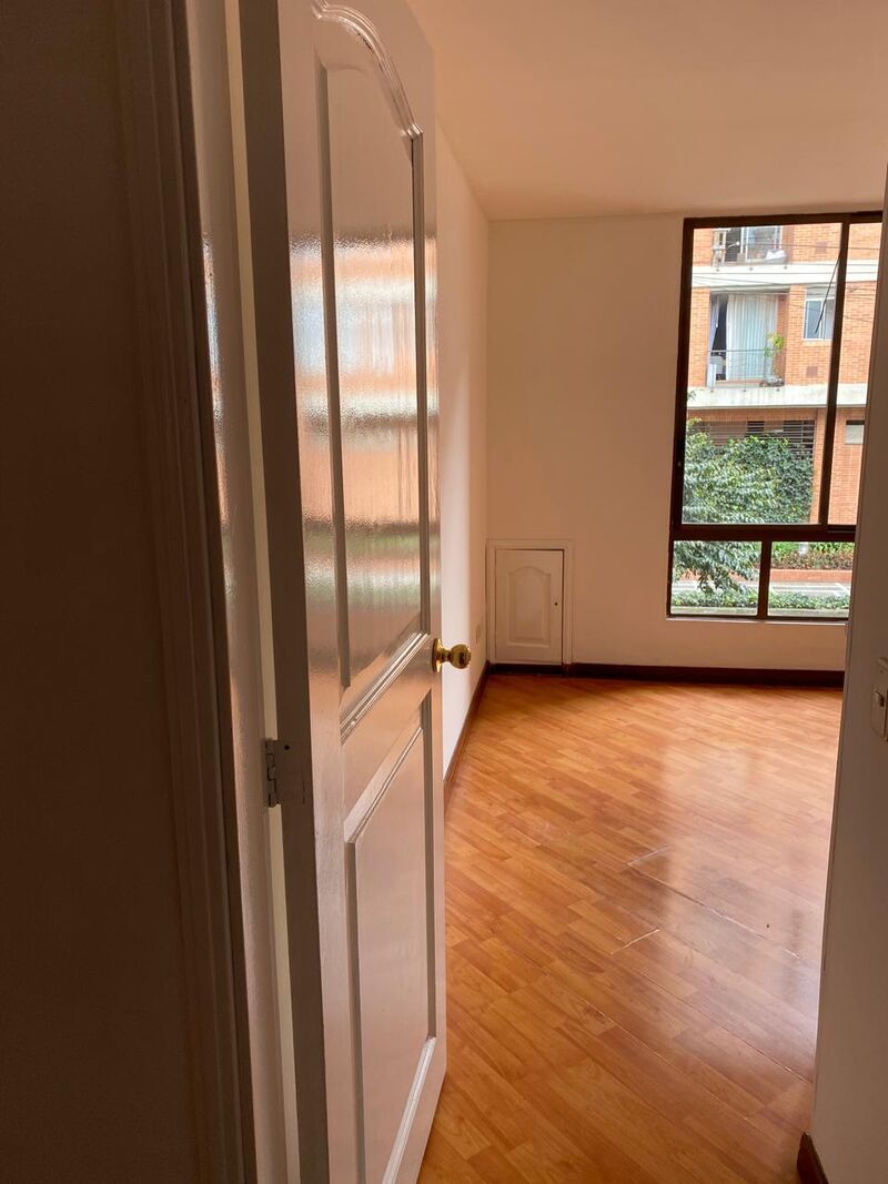 Apartamento en arriendo Cundinamarca Bogotá Voto Nacional 112 m2 Habitaciones 3 Baños 3 Garajes 2 Precio $4700000